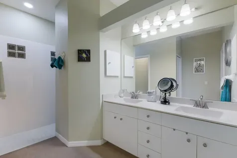 915 SW Barclay Court Venice FL 34293