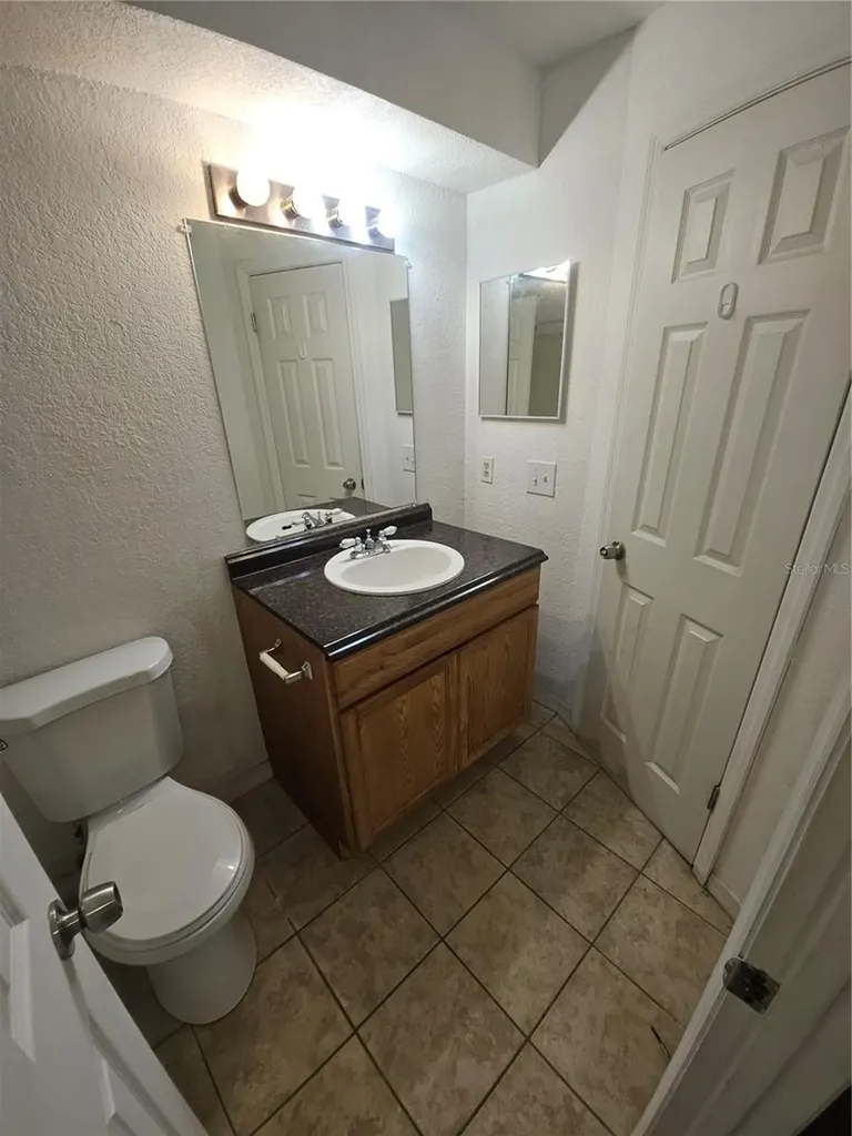 5160 Conroy Road Orlando FL 32811