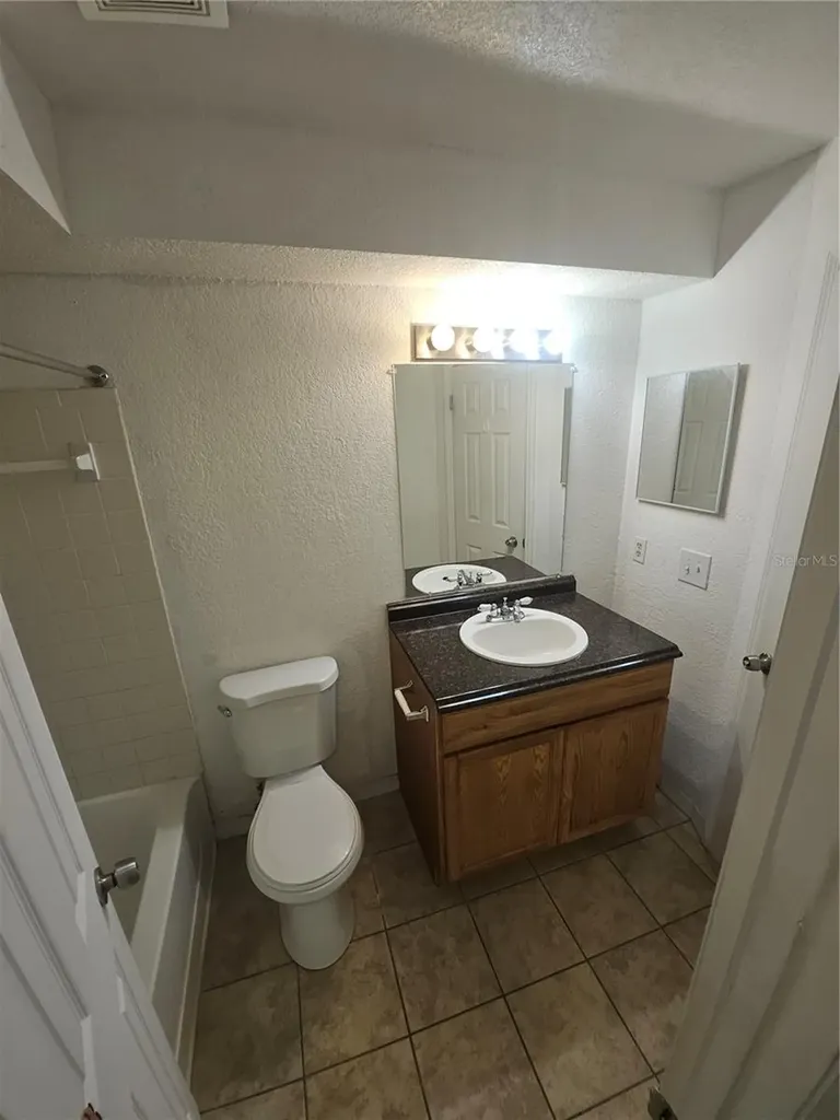 5160 Conroy Road Orlando FL 32811