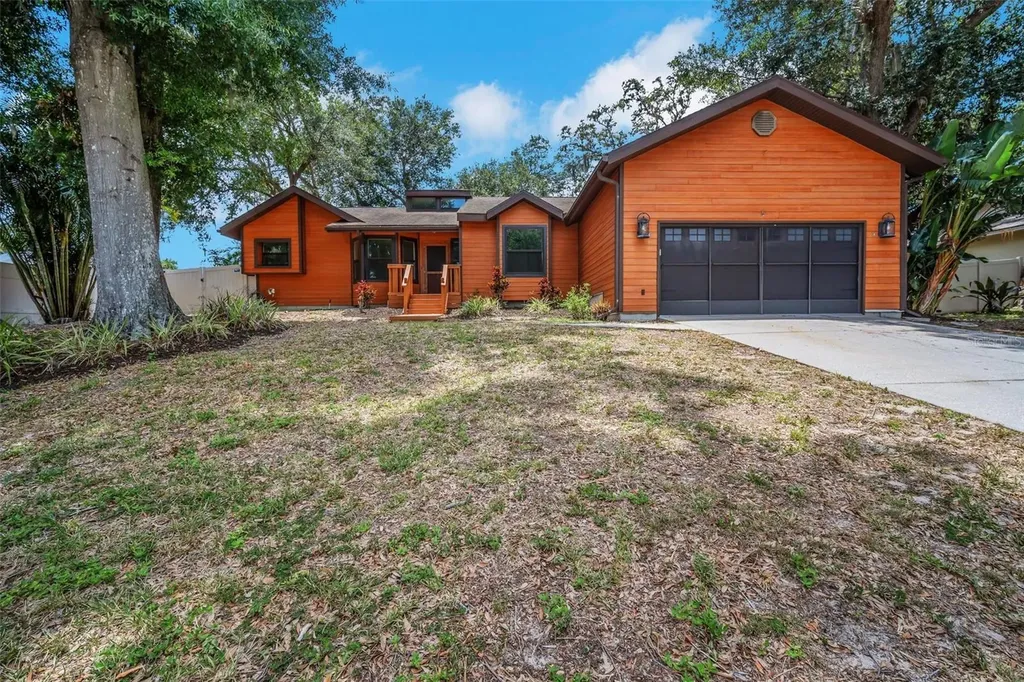 1004 Black Knight Drive Valrico FL 33594