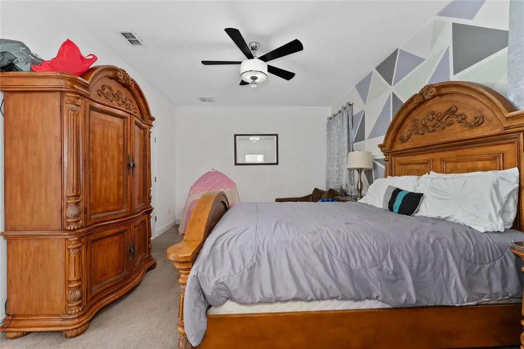 6651 Syreeta Lane Harmony FL 34773