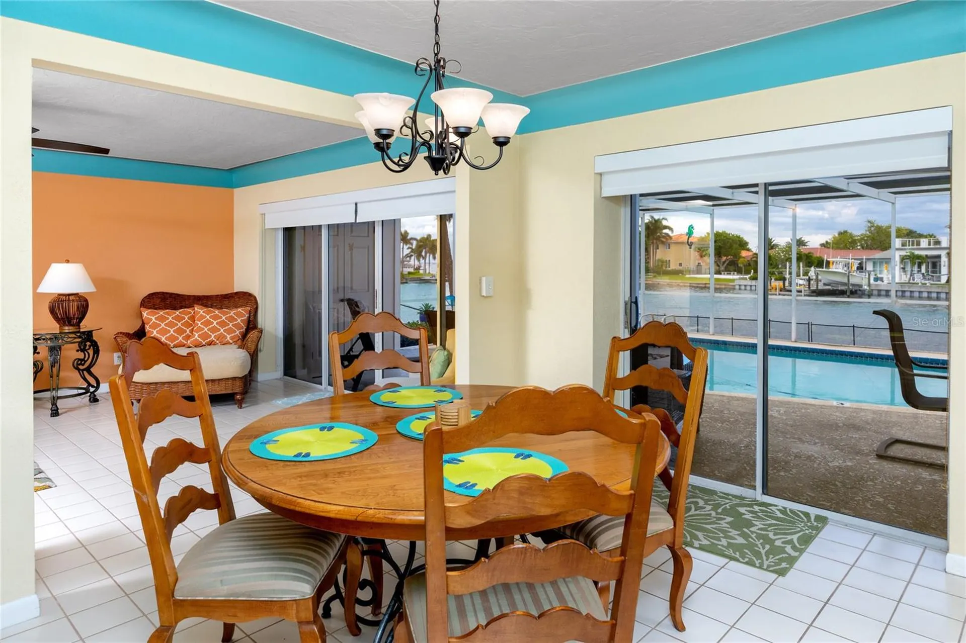 2096 Massachusetts Avenue NE St Petersburg FL 33703
