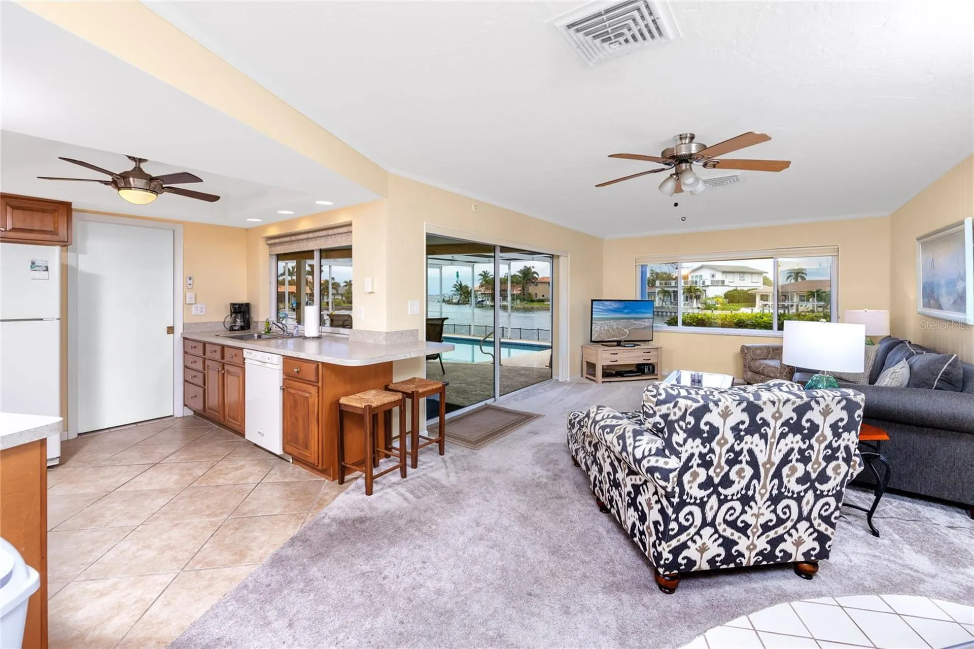 2096 Massachusetts Avenue NE St Petersburg FL 33703