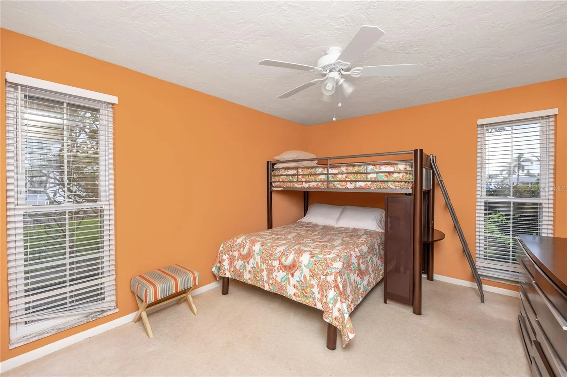 2096 Massachusetts Avenue NE St Petersburg FL 33703