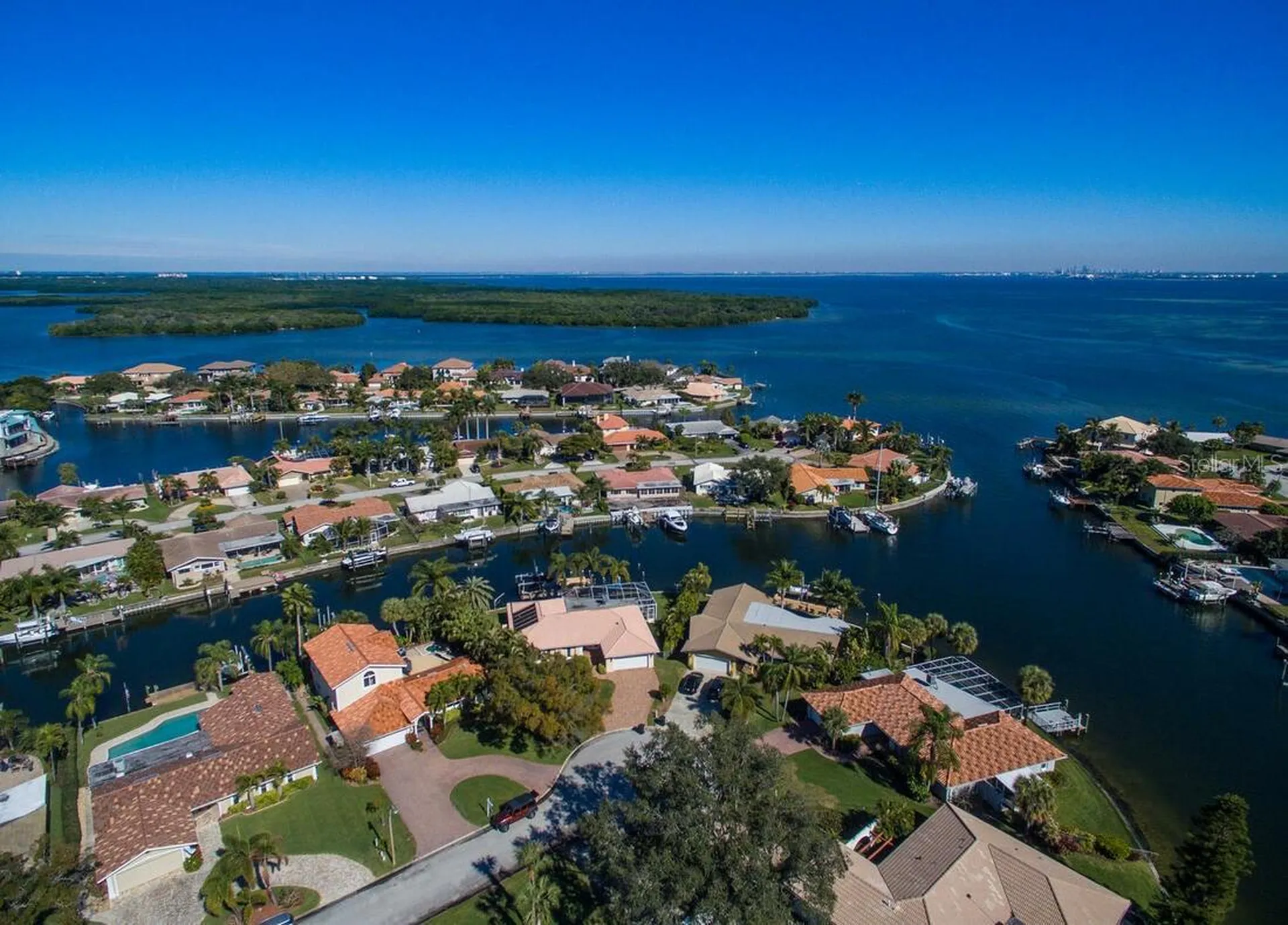 2096 Massachusetts Avenue NE St Petersburg FL 33703
