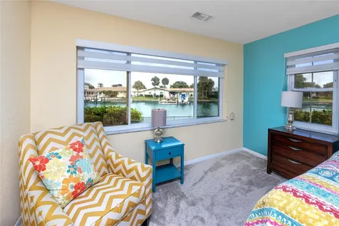 2096 Massachusetts Avenue NE St Petersburg FL 33703