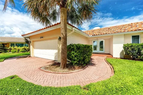 2096 Massachusetts Avenue NE St Petersburg FL 33703
