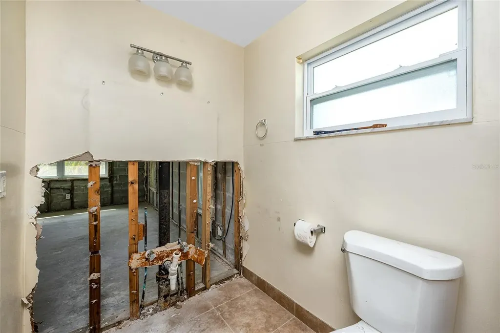 11465 7th Street E Treasure Island FL 33706