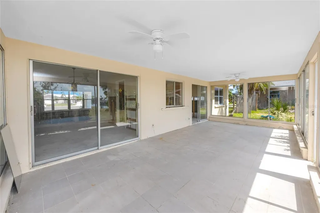 11465 7th Street E Treasure Island FL 33706