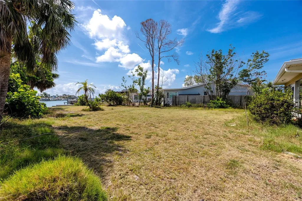 11465 7th Street E Treasure Island FL 33706