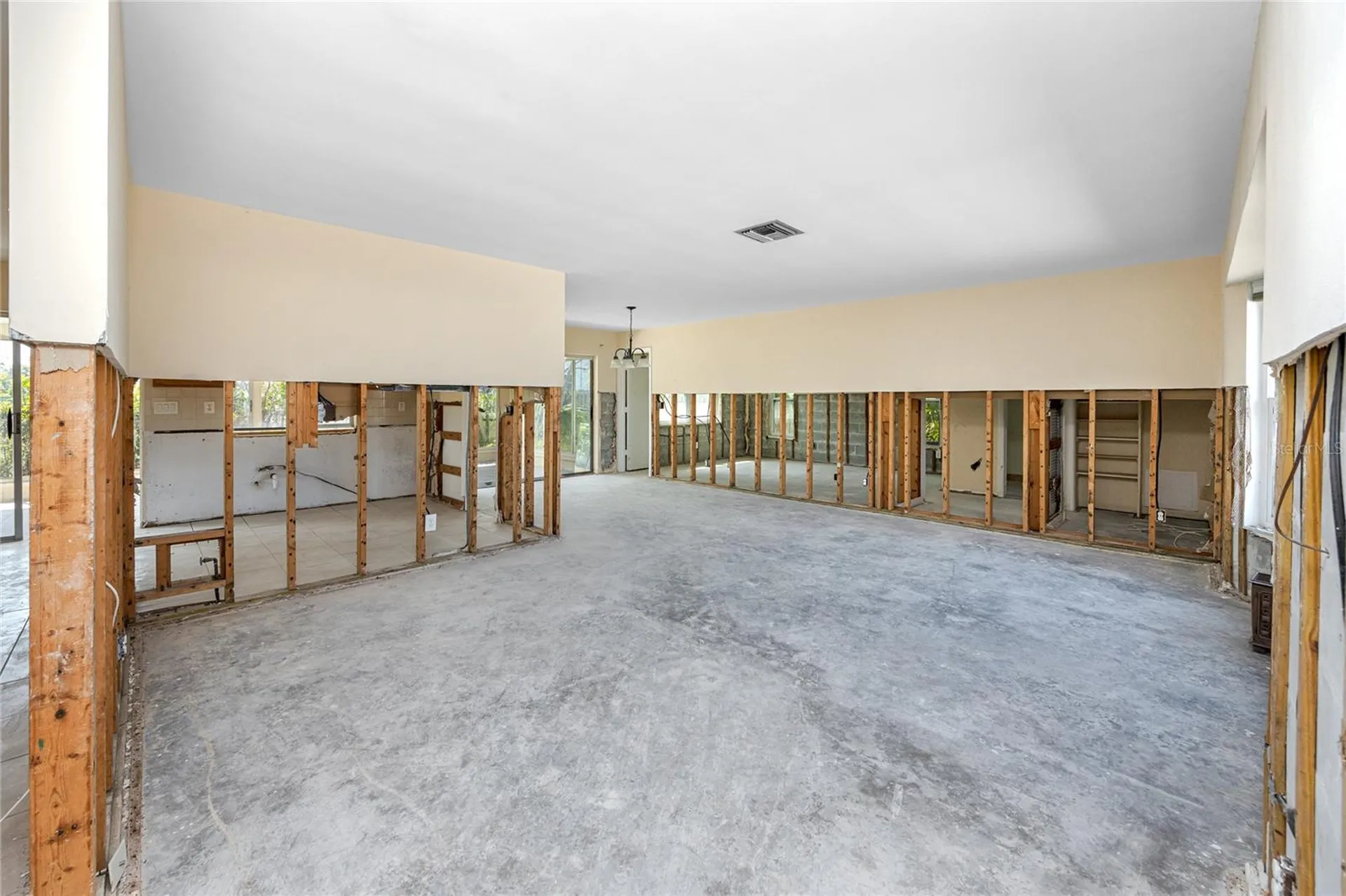11465 7th Street E Treasure Island FL 33706