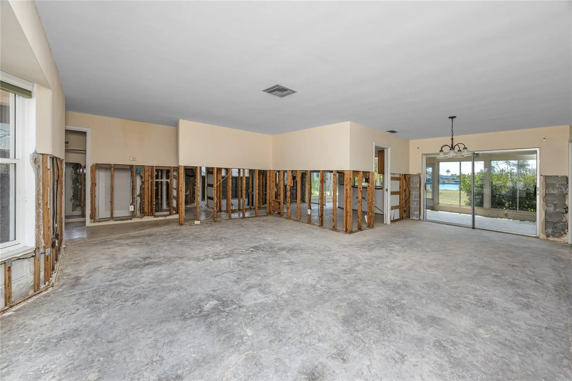 11465 7th Street E Treasure Island FL 33706