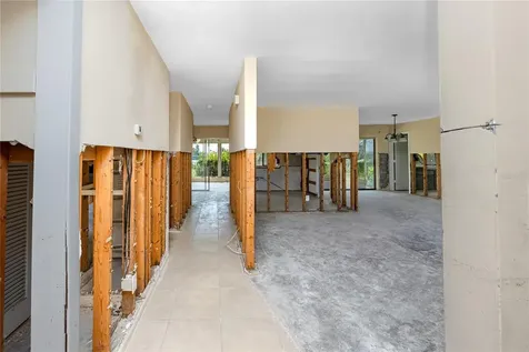 11465 7th Street E Treasure Island FL 33706