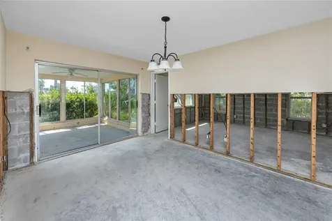 11465 7th Street E Treasure Island FL 33706