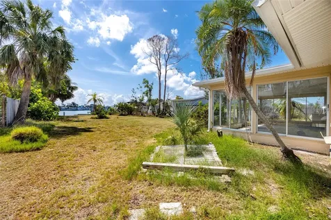 11465 7th Street E Treasure Island FL 33706