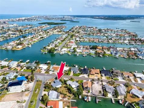 11465 7th Street E Treasure Island FL 33706
