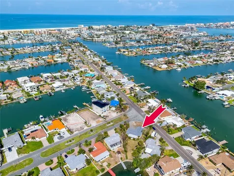 11465 7th Street E Treasure Island FL 33706