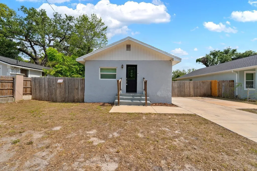 4218 E Cayuga Street Tampa FL 33610