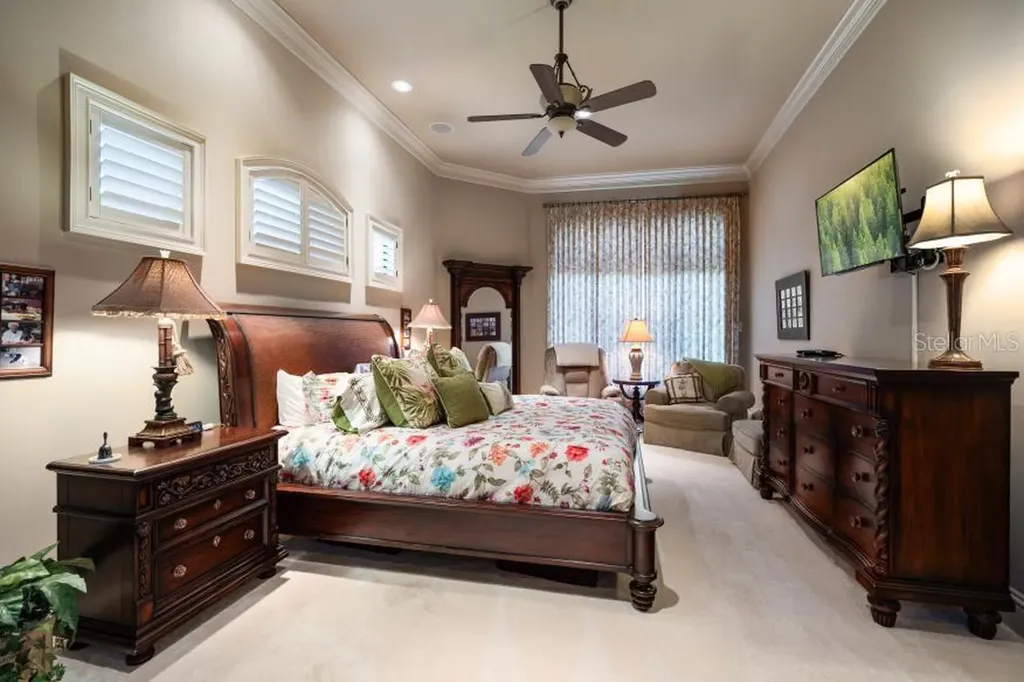 841 Ponce De Leon Drive St Petersburg FL 33715