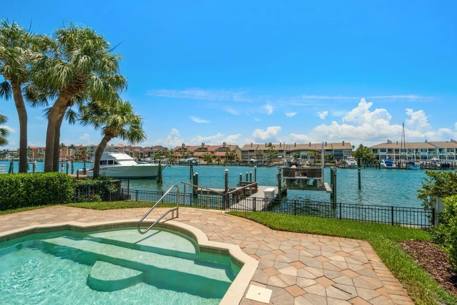 841 Ponce De Leon Drive St Petersburg FL 33715