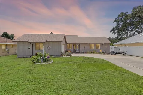 27714 Lois Drive Tavares FL 32778