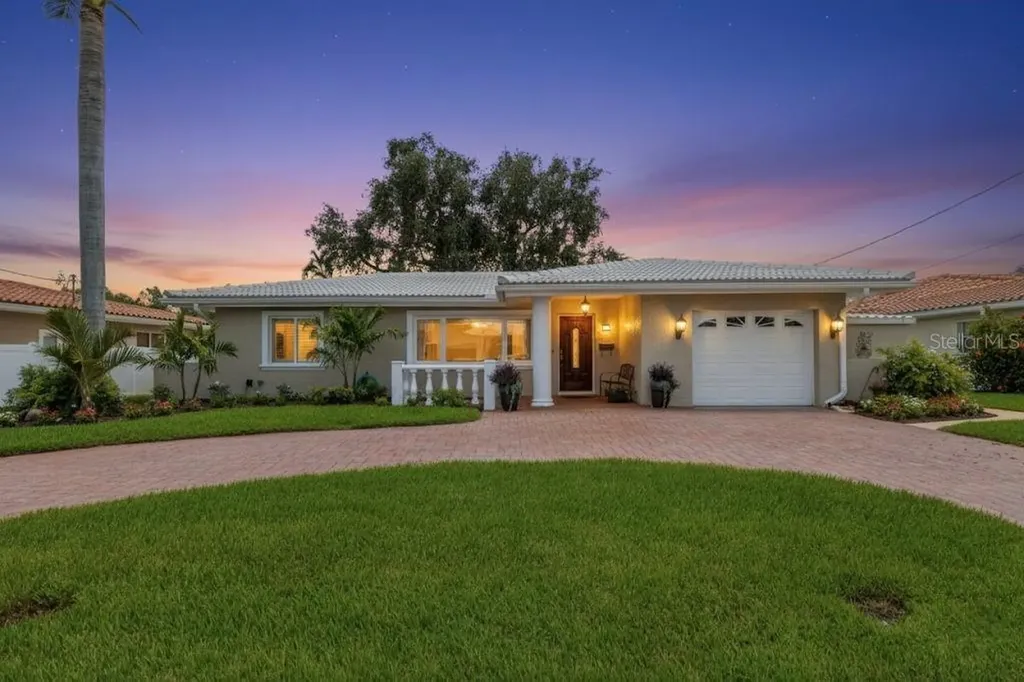 715 45th Avenue NE St Petersburg FL 33703