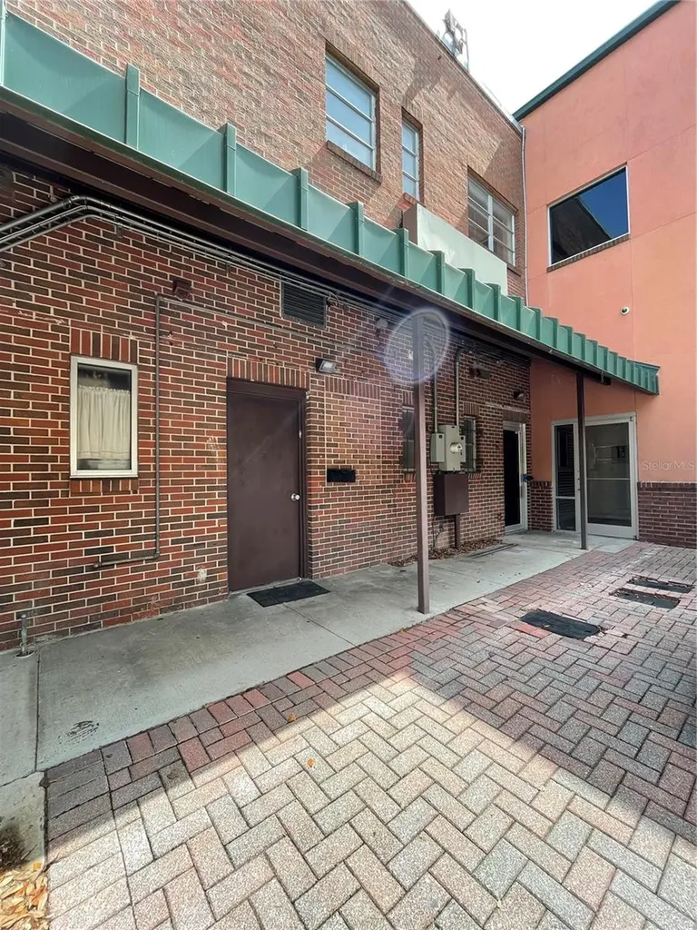239 W University Avenue Gainesville FL 32601