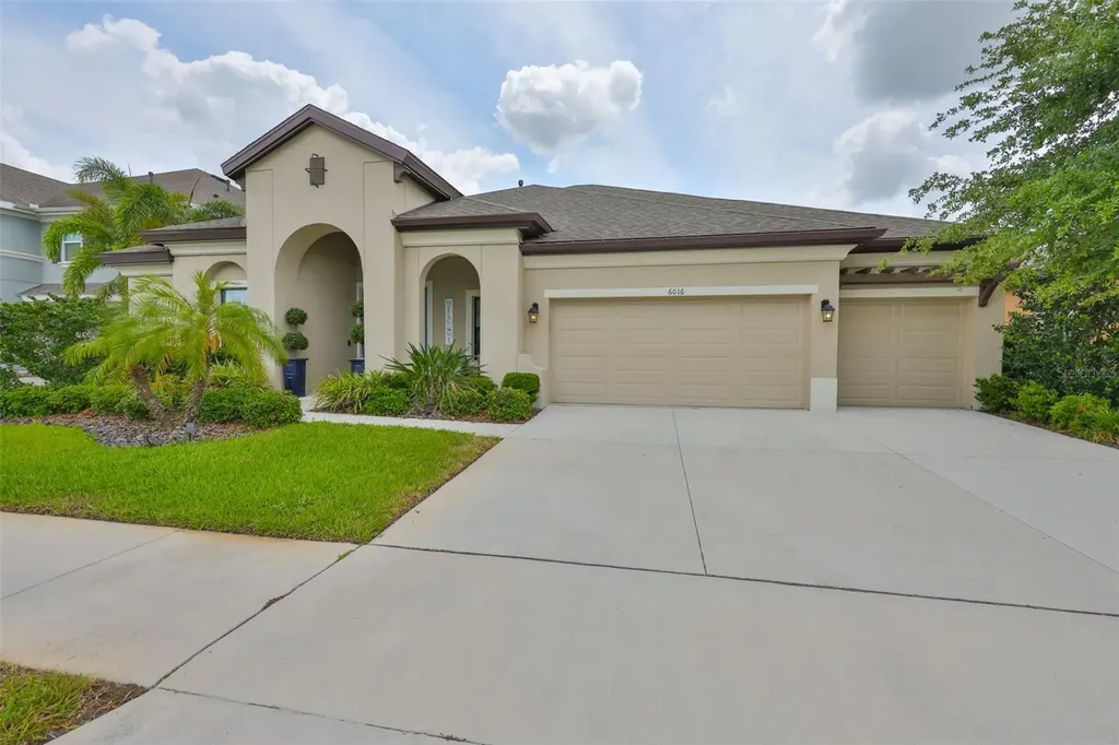 6016 Shadowlake Drive Apollo Beach FL 33572