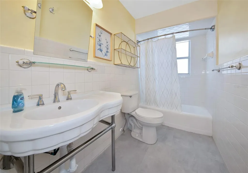 2363 Milford Circle Sarasota FL 34239