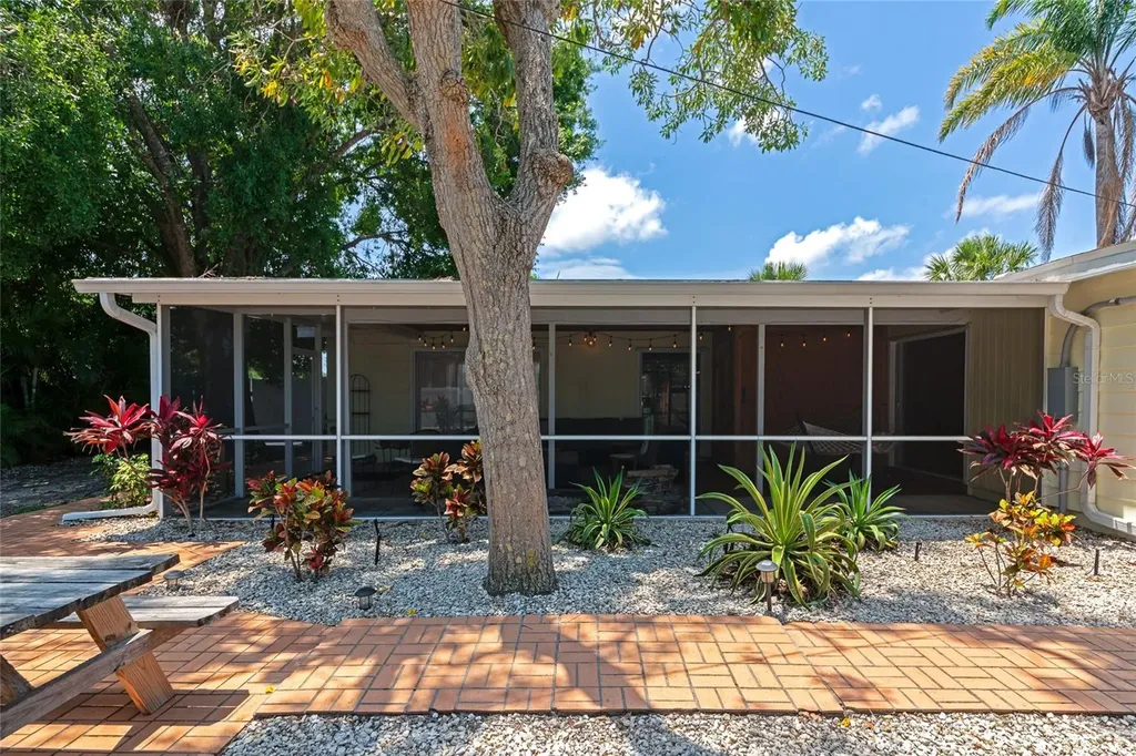 2363 Milford Circle Sarasota FL 34239