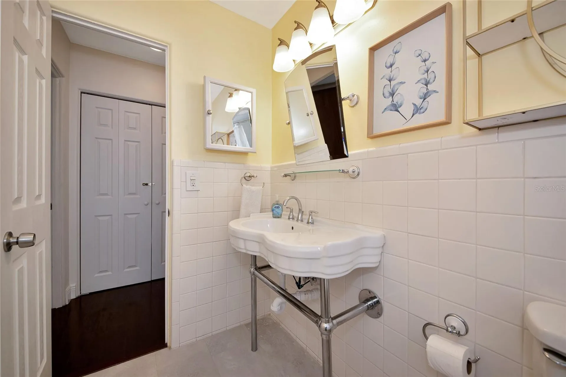 2363 Milford Circle Sarasota FL 34239