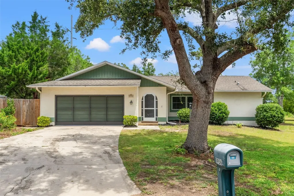3956 N Tamarisk Point Beverly Hills FL 34465