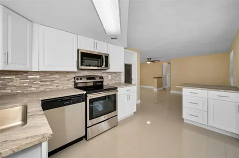 9100 Lunar Lane Port Richey FL 34668