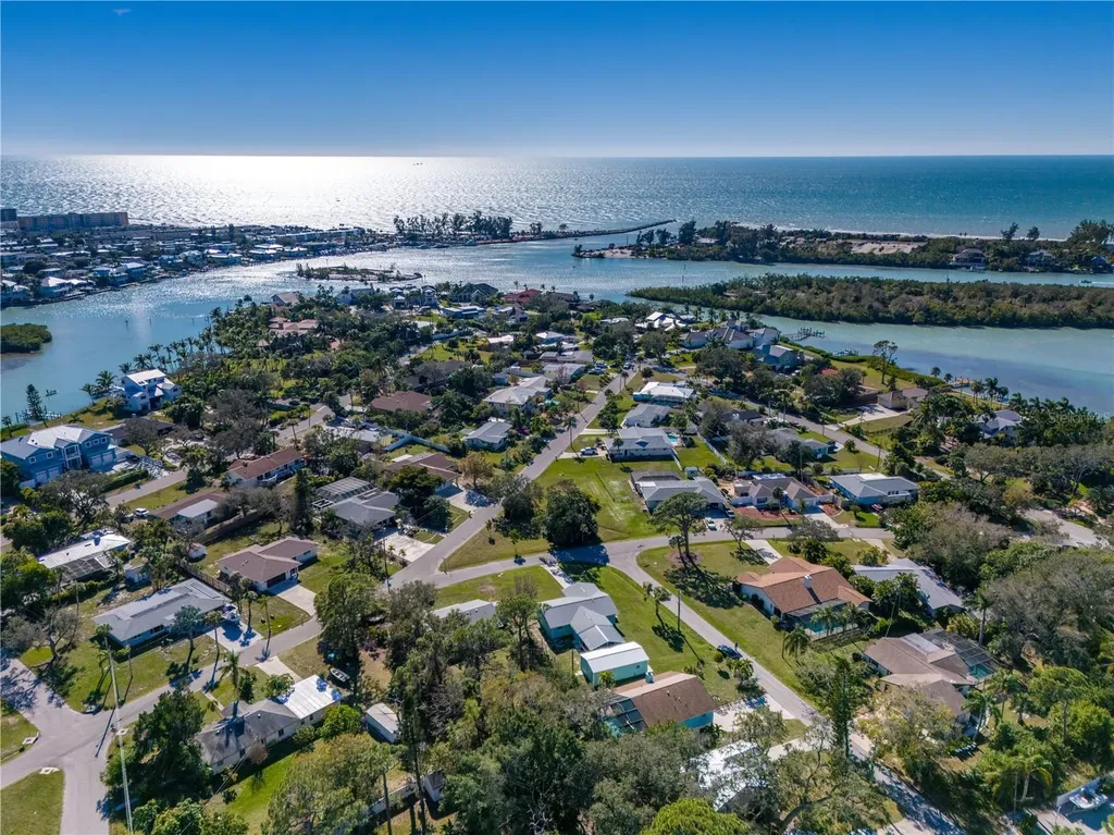 521 Pameto Road Nokomis FL 34275