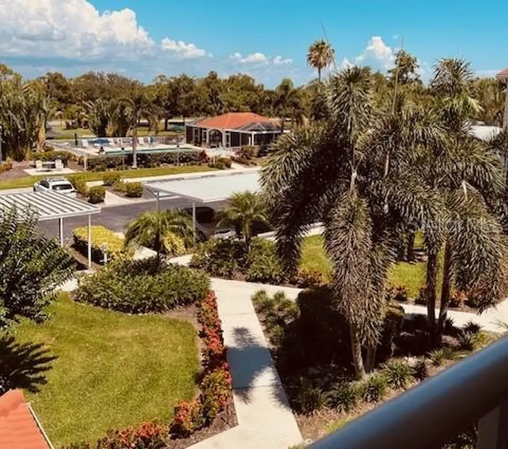 9320 Clubside Circle Sarasota FL 34238