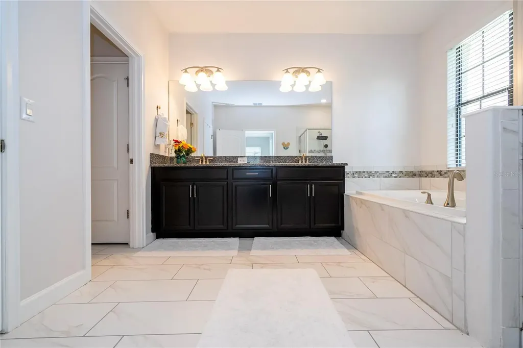 1327 Shinnecock Hills Drive Davenport FL 33896