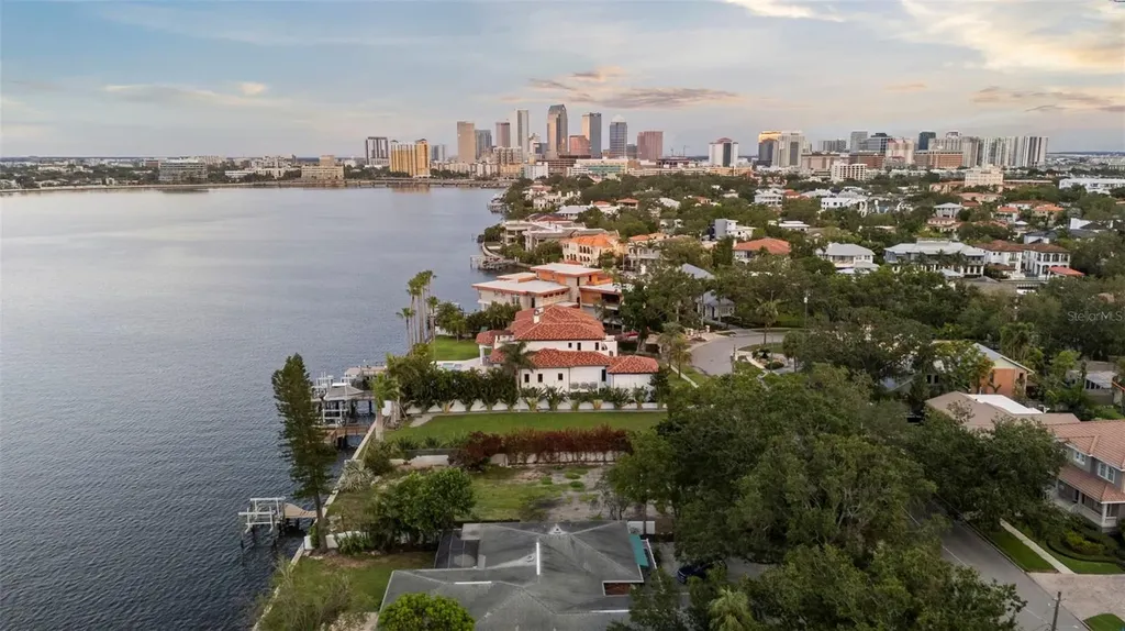 214 Blanca Avenue Tampa FL 33606