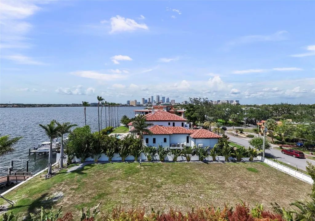214 Blanca Avenue Tampa FL 33606