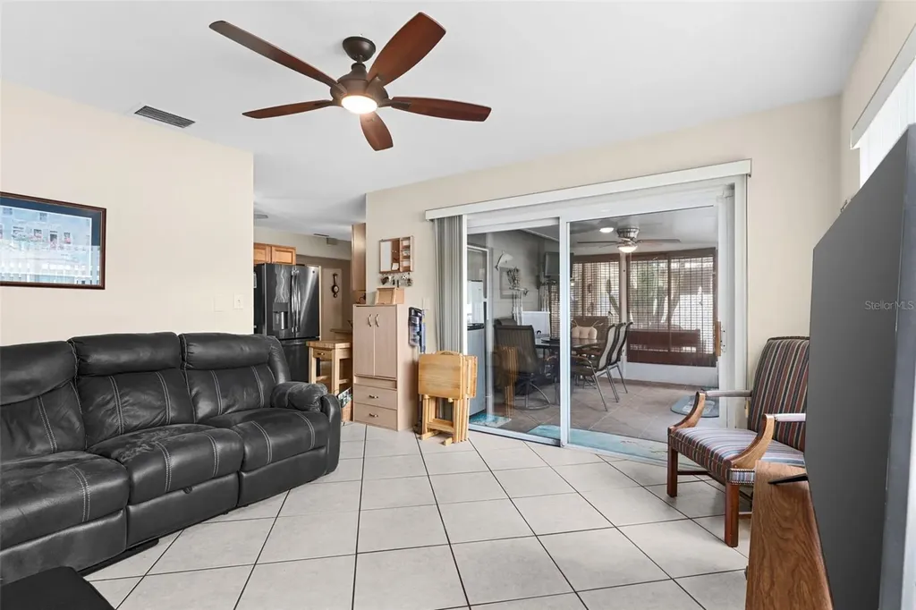 7276 21st Street N St Petersburg FL 33702