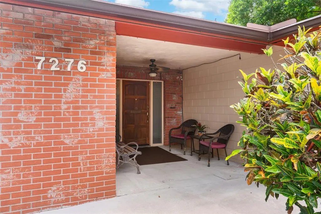 7276 21st Street N St Petersburg FL 33702