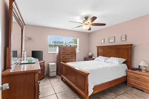 7276 21st Street N St Petersburg FL 33702