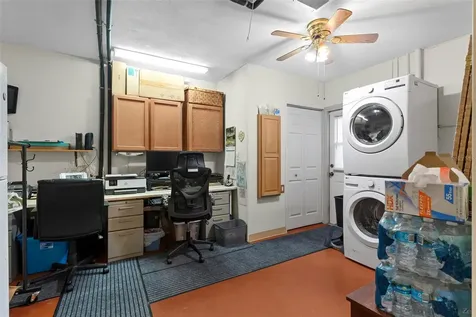 7276 21st Street N St Petersburg FL 33702