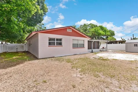 7276 21st Street N St Petersburg FL 33702