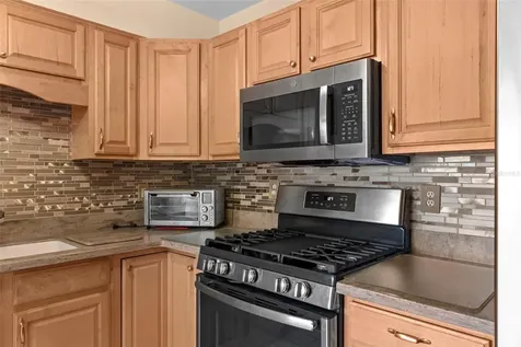 7276 21st Street N St Petersburg FL 33702
