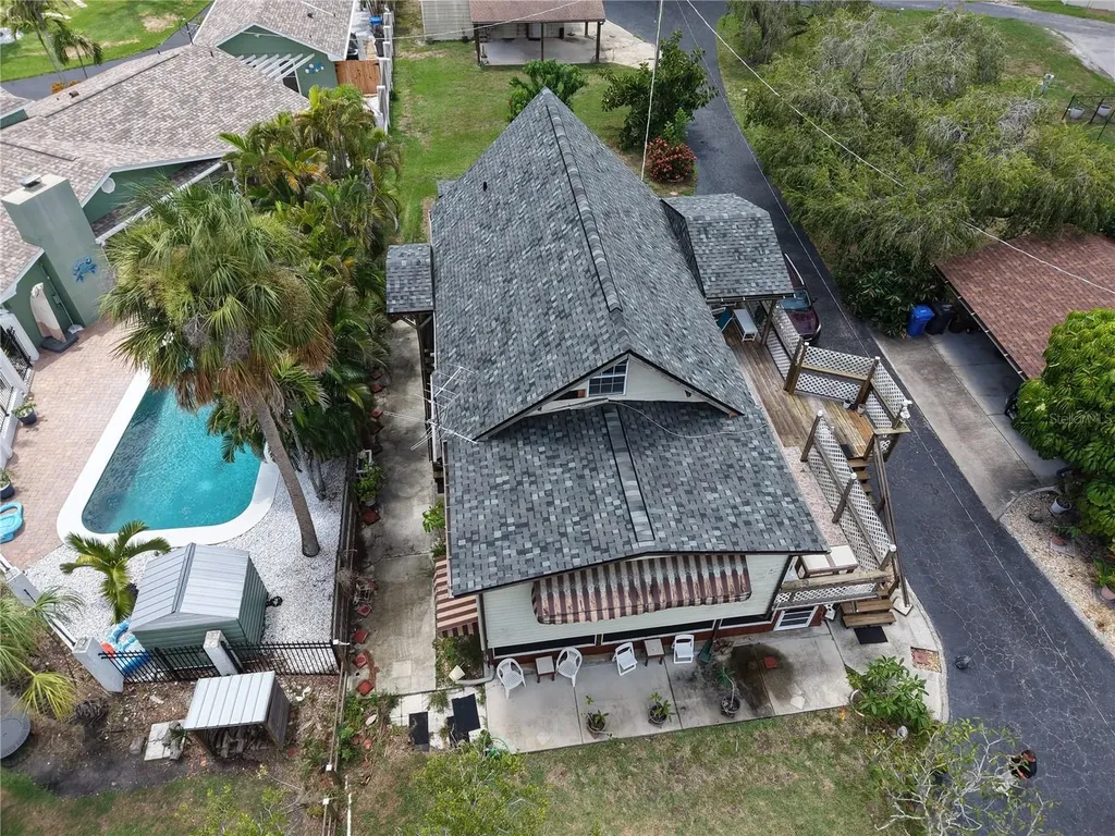 606 Dickman Drive SW Ruskin FL 33570