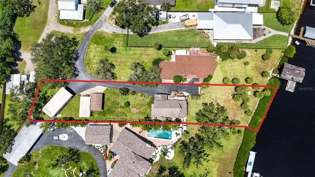 606 Dickman Drive SW Ruskin FL 33570