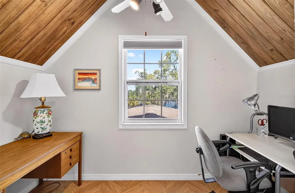 606 Dickman Drive SW Ruskin FL 33570