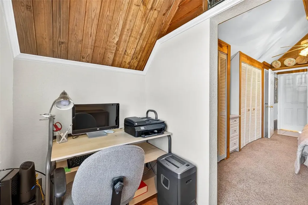 606 Dickman Drive SW Ruskin FL 33570