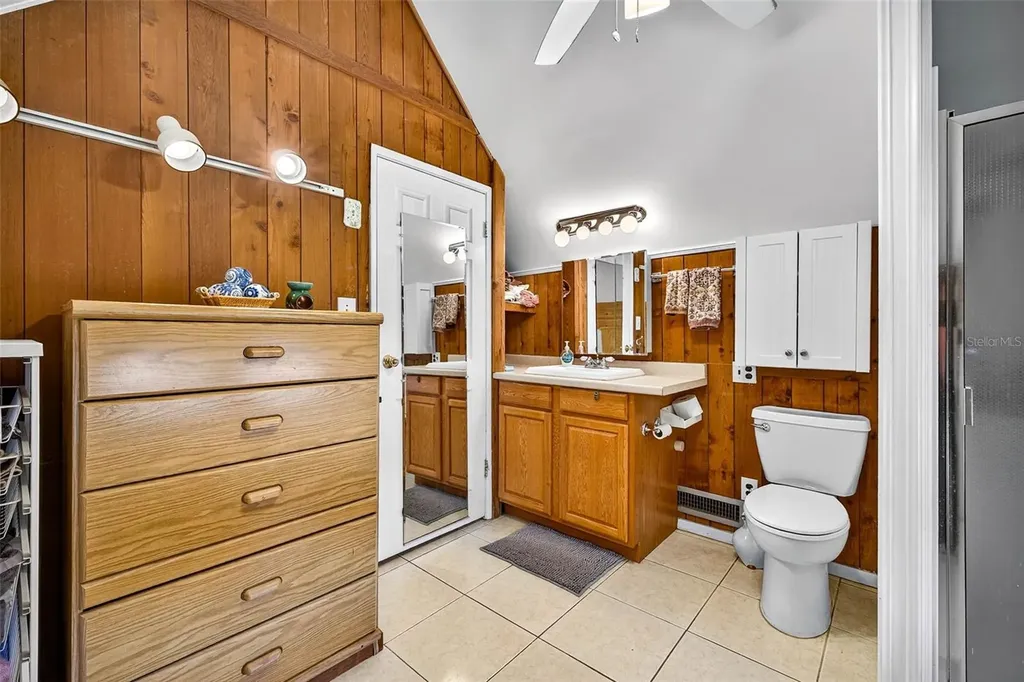606 Dickman Drive SW Ruskin FL 33570