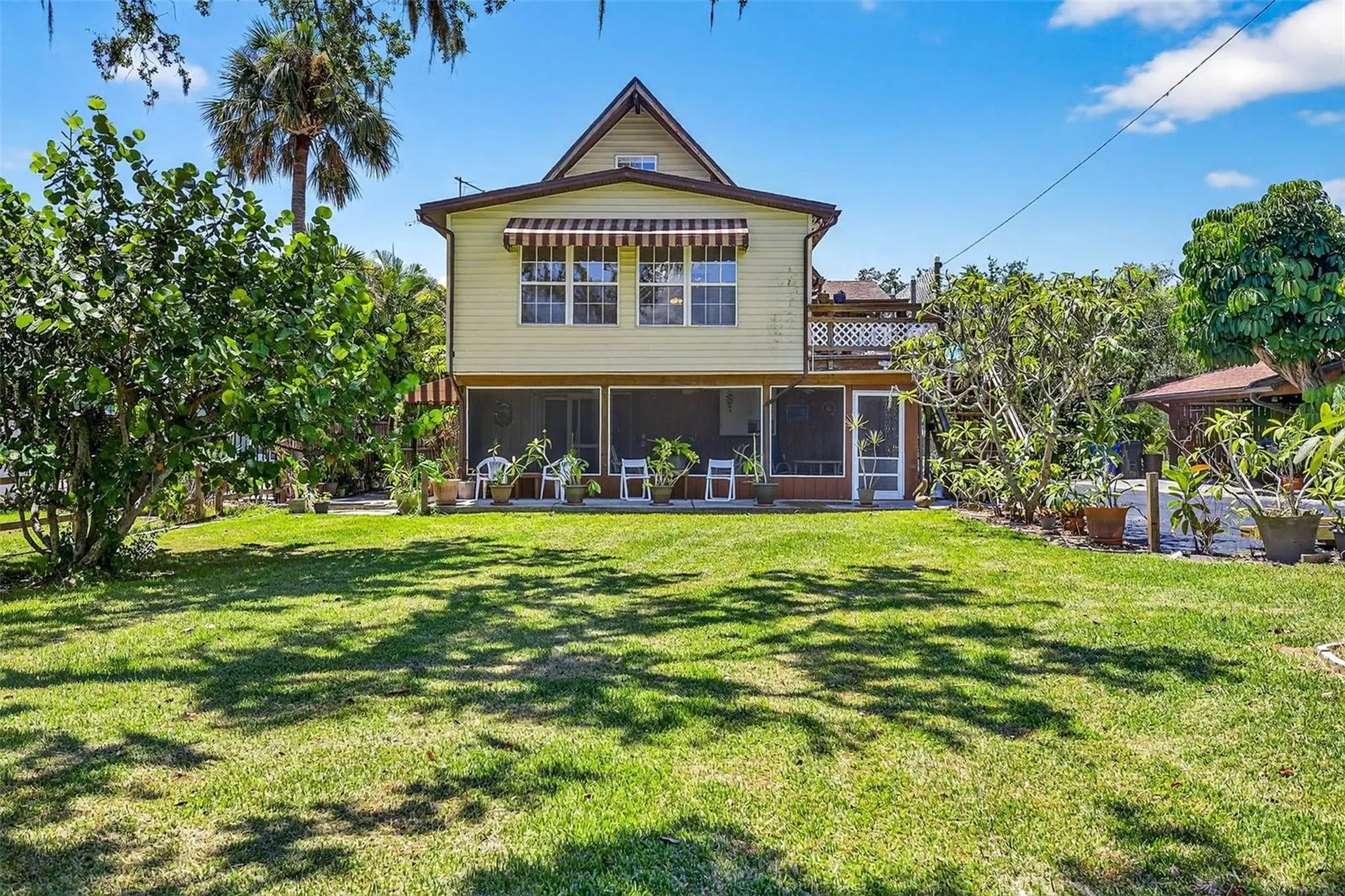 606 Dickman Drive SW Ruskin FL 33570